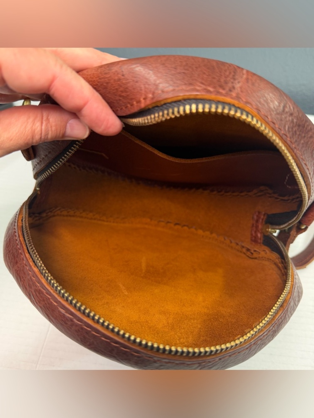 Portland Leather Large Circle Crossbody Bag, Nutmeg, Adjustable Strap - Picture 10 of 14